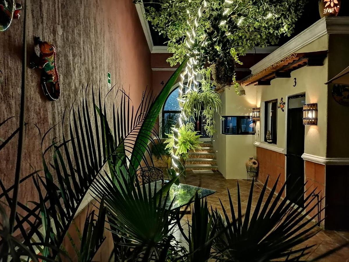 Aparta-Hotel Casa Real Apartamentos Chapala Exterior photo